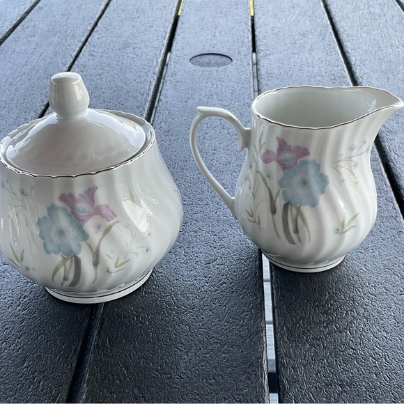 Chinese Phoenix “H” Brand Creamer & Sugar Bowl w/Lid Good Condition - Picture 9 of 9